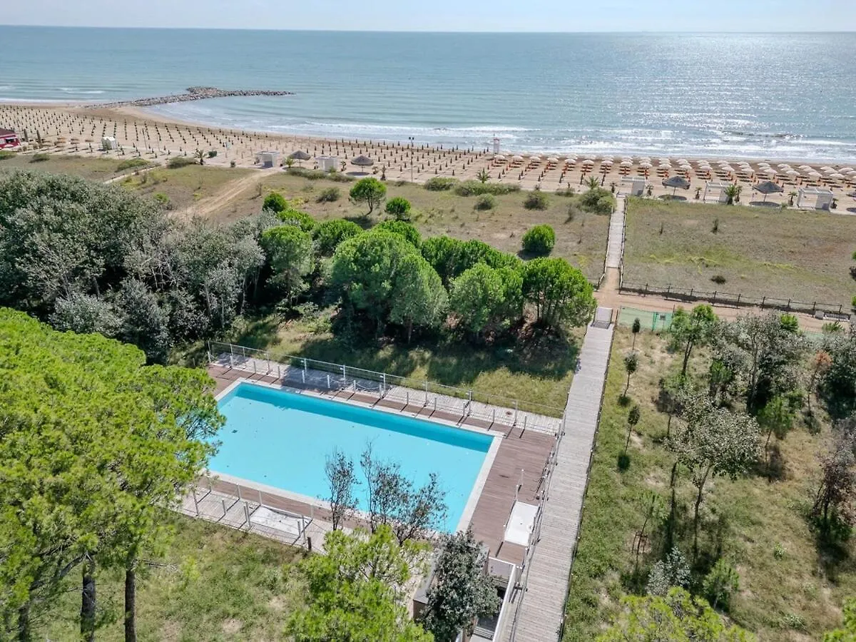 Jesolo Pineta Fronte Mare - Jl Blue Apartments C25 0*, 리도 디 예솔로 이탈리아
